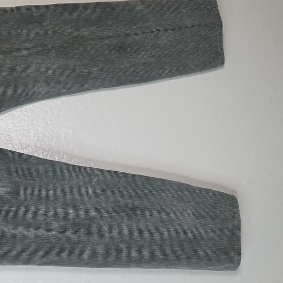 📌 Levi’s Premium Men’s Corduroy Pants – Gray W33 L32 (Measures 34x28.5) - Picture 8 of 9